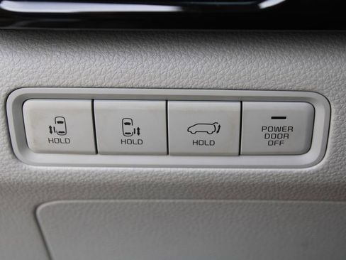 Certified 2023 Kia Carnival SX image 36