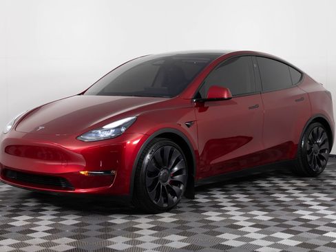 Used 2024 Tesla Model Y Performance image 1