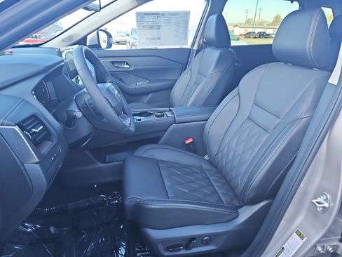 New 2026 Nissan Rogue Platinum w/ Platinum Premium Package AWD/4WD image 8