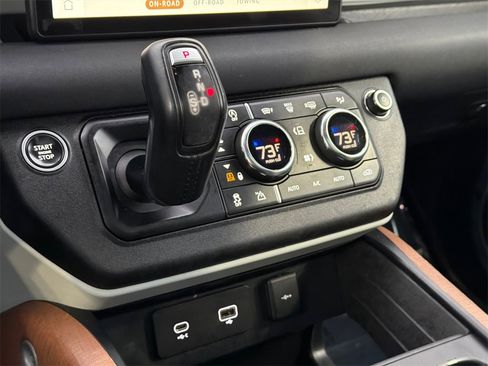 Used 2020 Land Rover Defender 110 S image 29