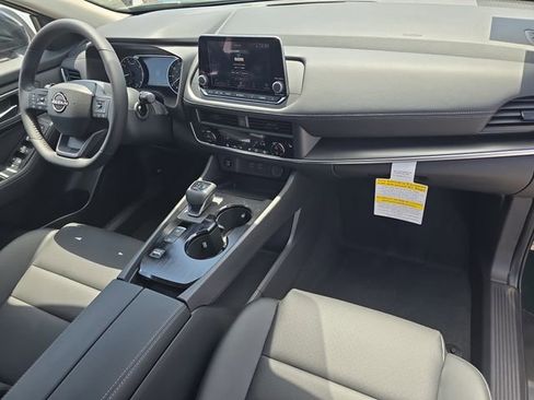 New 2026 Nissan Rogue SV FWD image 12