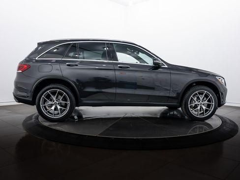 Used 2022 Mercedes-Benz GLC 300 4MATIC image 3