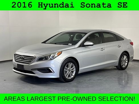 Used 2016 Hyundai Sonata SE image 3