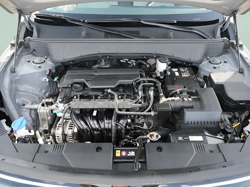 Used 2019 Buick Enclave Essence AWD/4WD image 19