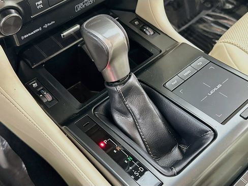 Used 2023 Lexus GX 460 Premium AWD/4WD image 17