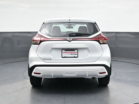 Certified 2025 Nissan Kicks Play S FWD image 7
