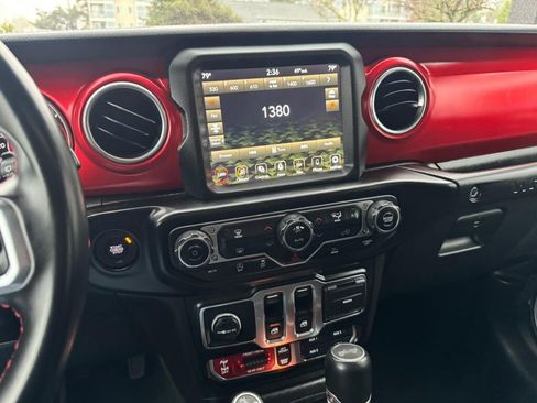 Used 2022 Jeep Wrangler Rubicon image 16