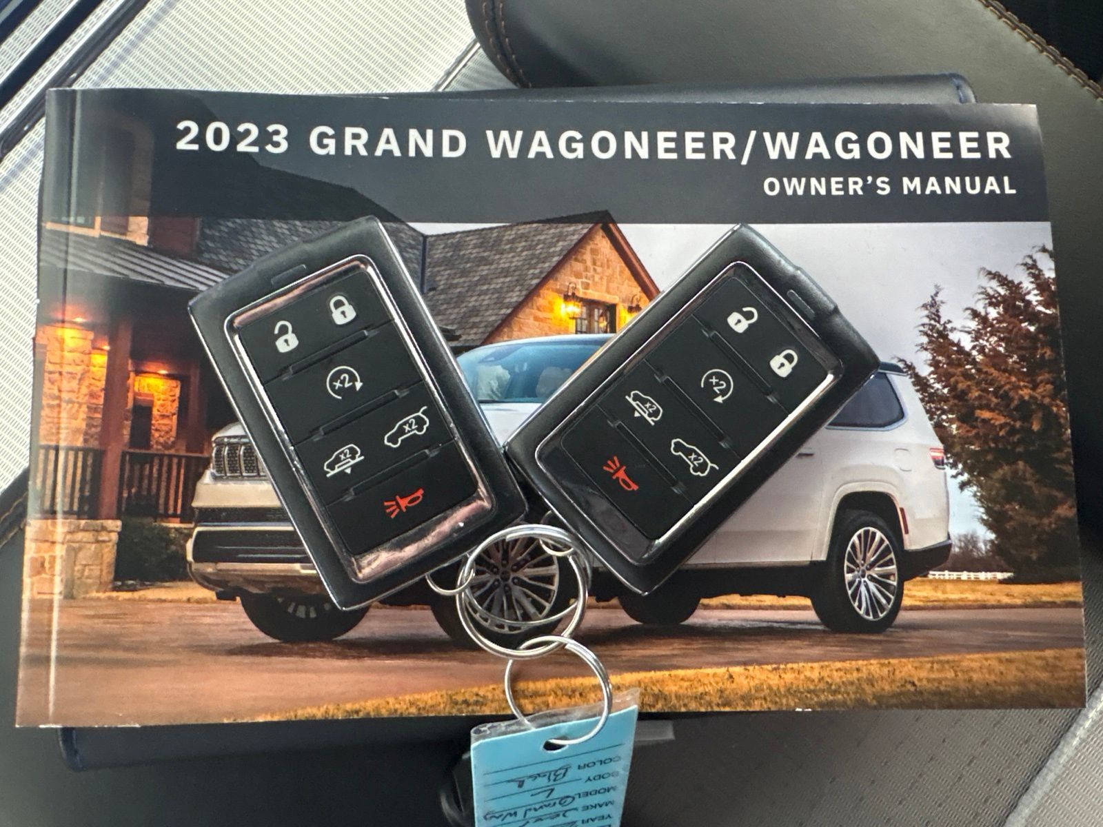 Used 2023 Jeep Grand Wagoneer L Series III AWD/4WD image 42