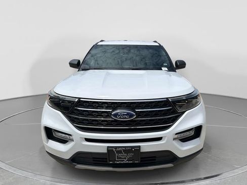 Used 2020 Ford Explorer XLT w/ Equipment Group 202A AWD/4WD image 9