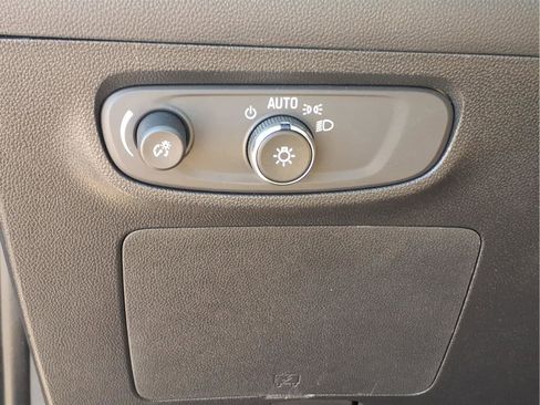 Used 2025 Buick Encore GX Preferred FWD image 19