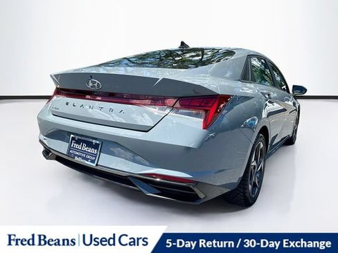 Used 2021 Hyundai Elantra SEL w/ Convenience + Premium Package FWD image 10