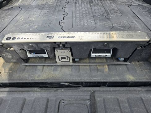 Used 2020 Jeep Gladiator Rubicon w/ Dual Top Group AWD/4WD image 16