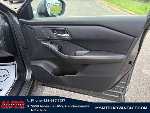 Used 2025 Nissan Rogue SV AWD/4WD image 36