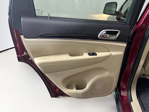 Used 2019 Jeep Grand Cherokee Limited RWD image 26