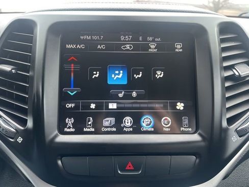 Used 2015 Jeep Cherokee Trailhawk w/ Leather Interior Group image 35