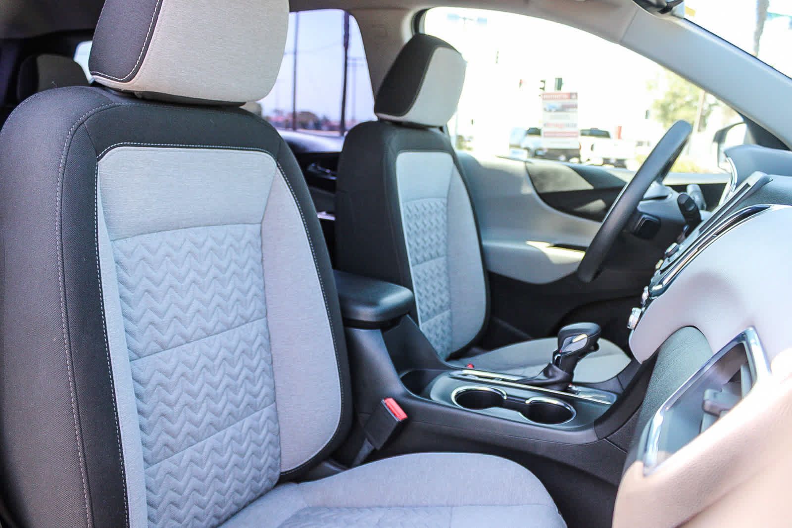 Used 2023 Chevrolet Equinox LS FWD image 16