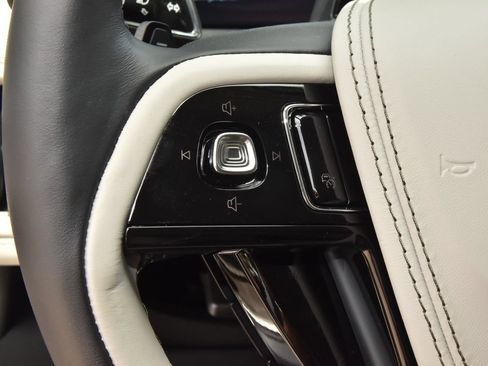 New 2026 Lincoln Aviator 2WD image 25