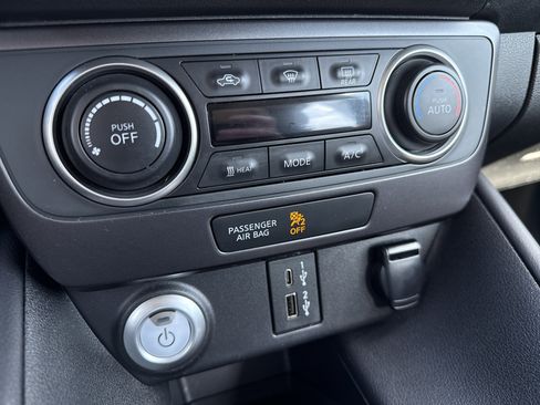 Certified 2023 Nissan Leaf S image 18