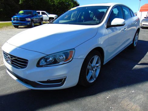 Used 2015 Volvo S60 T5 Premier w/ Climate Package AWD/4WD image 4