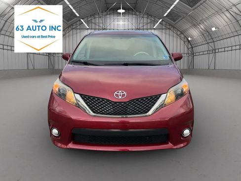 Used 2013 Toyota Sienna SE image 8