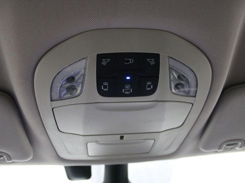 Used 2022 Chrysler Pacifica Touring-L FWD image 36