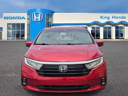 Used 2024 Honda Odyssey Elite image 2