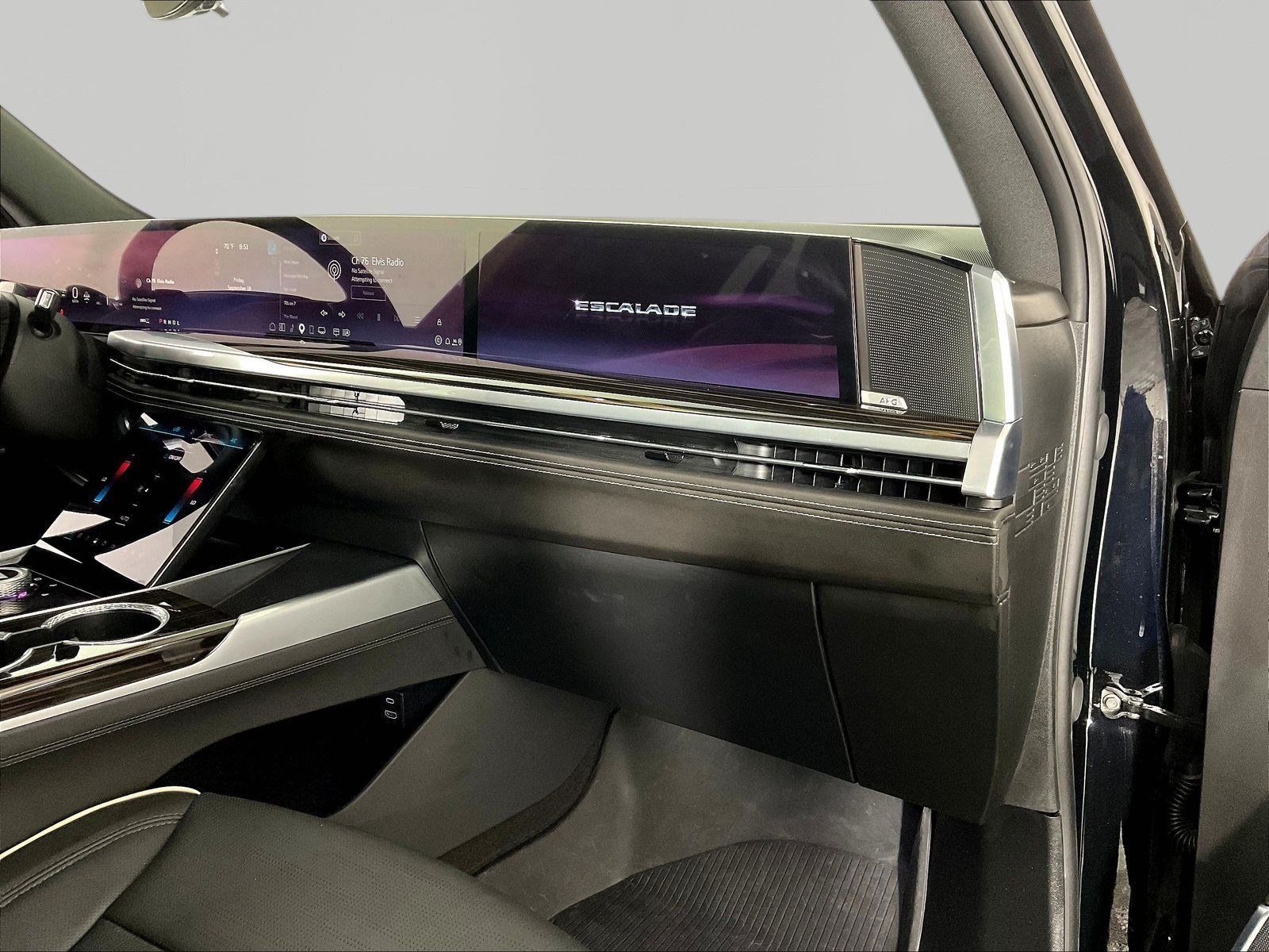 Used 2025 Cadillac Escalade Premium Luxury w/ LPO, Floor Liner Package AWD/4WD image 27