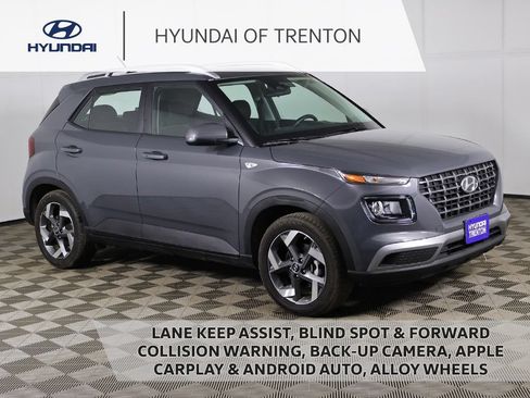 Certified 2024 Hyundai Venue SEL FWD image 1