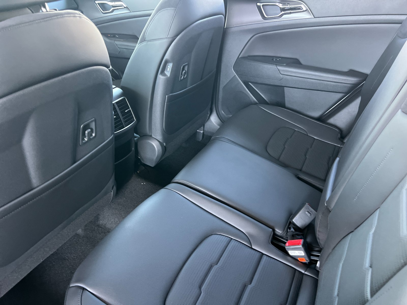 New 2026 Kia Sportage SX FWD image 12