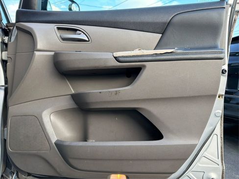 Used 2011 Honda Odyssey EX-L image 19