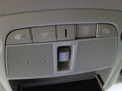 Used 2018 Nissan Murano SL image 35