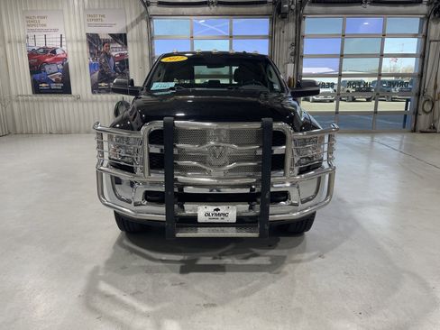 Used 2017 RAM 2500 Tradesman w/ Chrome Appearance Group AWD/4WD image 3