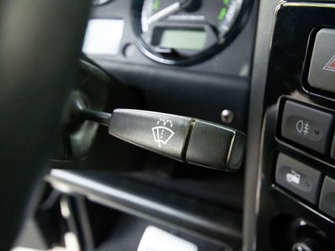 Used 1992 Land Rover Defender 110 image 43