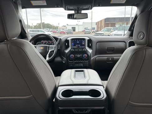 Used 2021 Chevrolet Silverado 2500 LTZ image 25