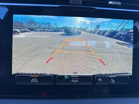 Used 2022 GMC Sierra 1500 AT4 w/ AT4 Preferred Package AWD/4WD image 28