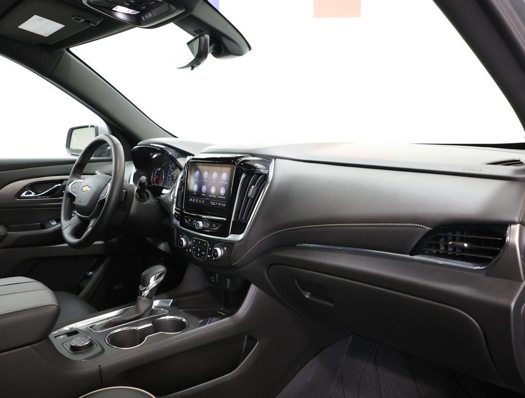 Used 2023 Chevrolet Traverse Premier AWD/4WD image 23