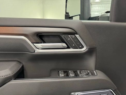 New 2026 GMC Sierra 2500 Denali w/ Denali Reserve Package image 14