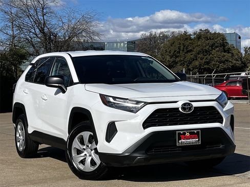 Used 2024 Toyota RAV4 LE image 2