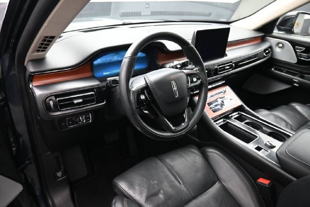 Used 2021 Lincoln Aviator Reserve w/ Equipment Group 202A AWD/4WD image 9