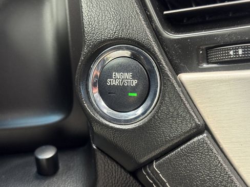 Used 2019 GMC Yukon XL Denali w/ Denali Ultimate Package AWD/4WD image 37