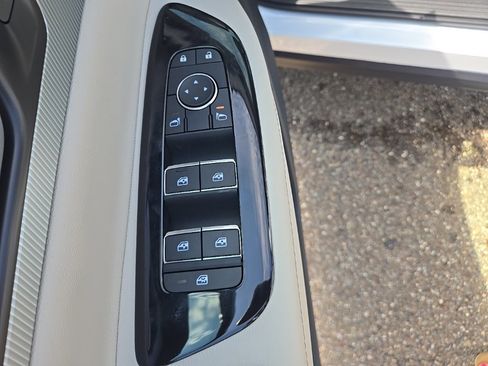 New 2025 Nissan Murano SL image 11