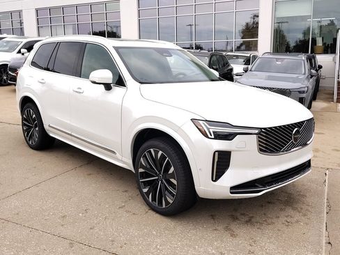 New 2026 Volvo XC90 T8 Plus w/ Protection Package Premier AWD/4WD image 31