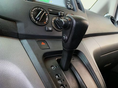 Used 2015 Chevrolet City Express LT w/ Technology Package image 12