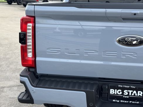 New 2026 Ford F250 Lariat w/ Black Appearance Package AWD/4WD image 11