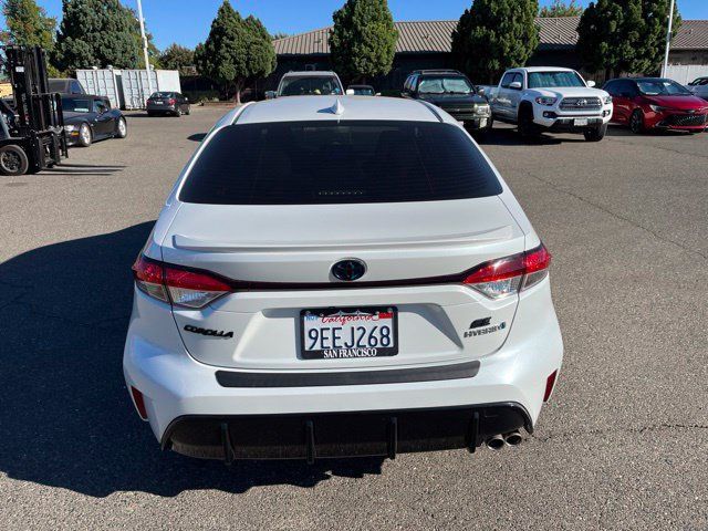Used 2023 Toyota Corolla SE w/ SE Package FWD image 4
