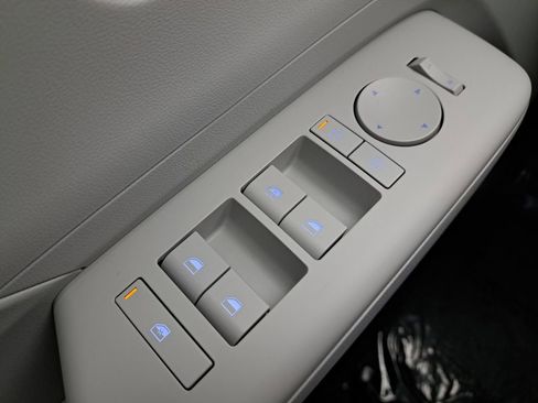 New 2025 Hyundai Kona SEL image 27