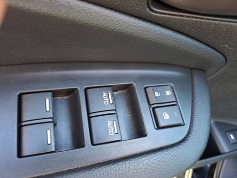 Used 2022 Honda Pilot TrailSport image 14