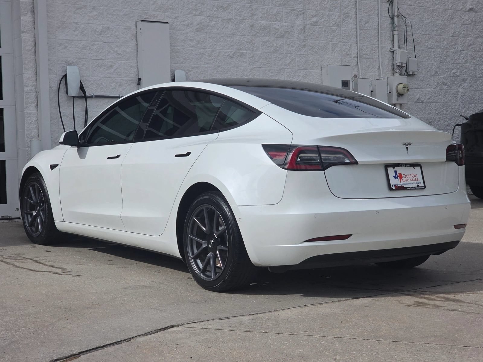Used 2021 Tesla Model 3 Standard Range Plus RWD image 7