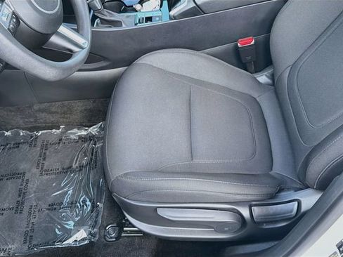 Certified 2025 Hyundai Tucson SE FWD image 18