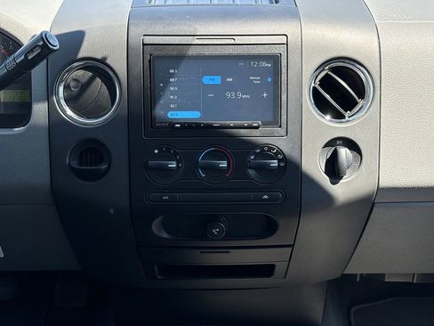 Used 2004 Ford F150 XLT RWD image 21